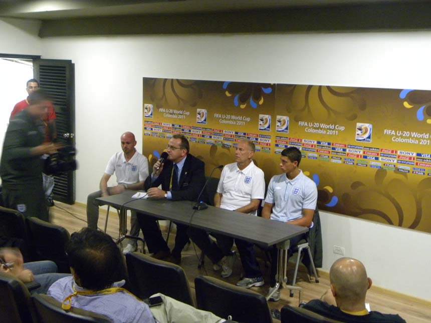 Brian Eastick and Jason Lowe speak to the Colombian press ahead of their World Cup opener.
